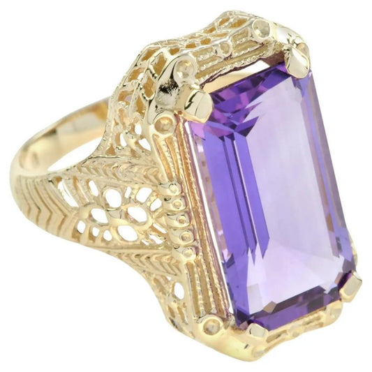 9ct Emerald Cut Amethyst and Yellow Gold Filigree Dress Ring
