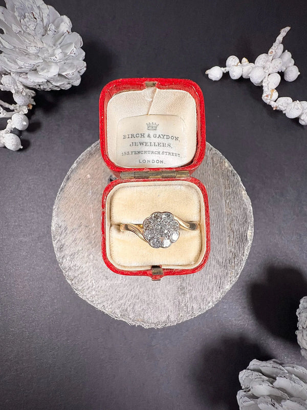 Antique 18ct Gold & Platinum Stamped, Edwardian Diamond Daisy Ring
