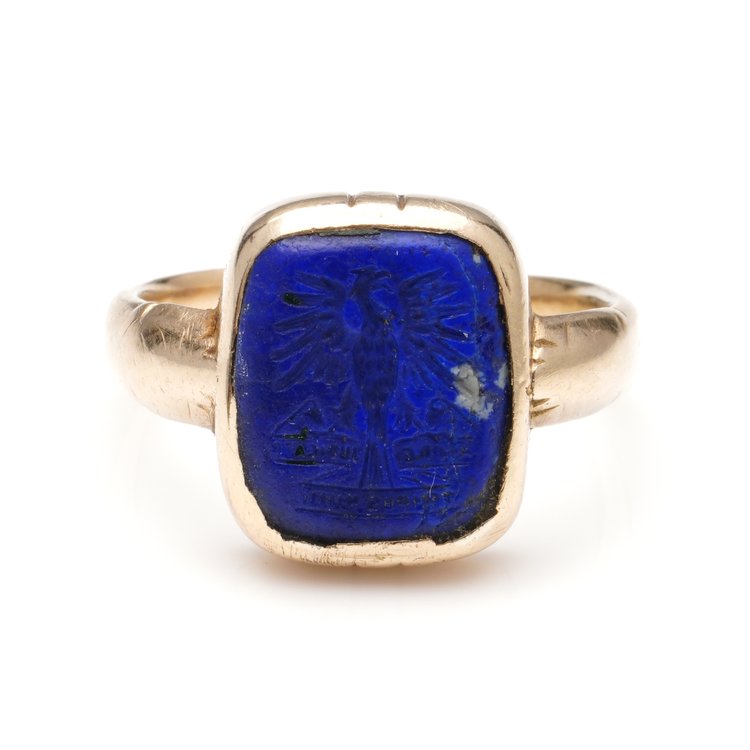 Antique Lapis Lazuli Signet Ring with Heraldic Eagle and Latin Phrase, mounted in 18ct yellow gold, with Provenance from the private collection of late Naim Attallah, CBE