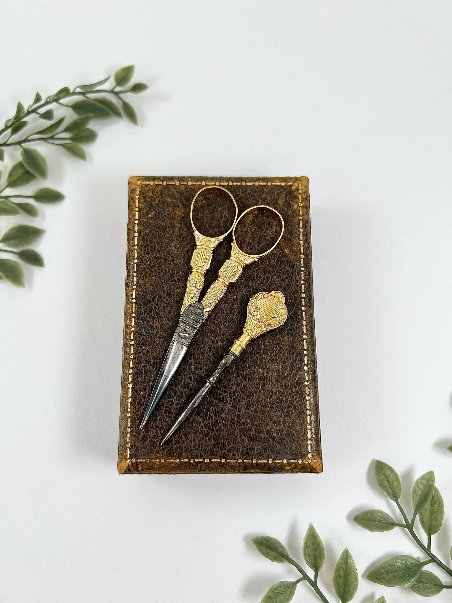 Antique 18 ct Gold, French Stamped Etui Sewing Set