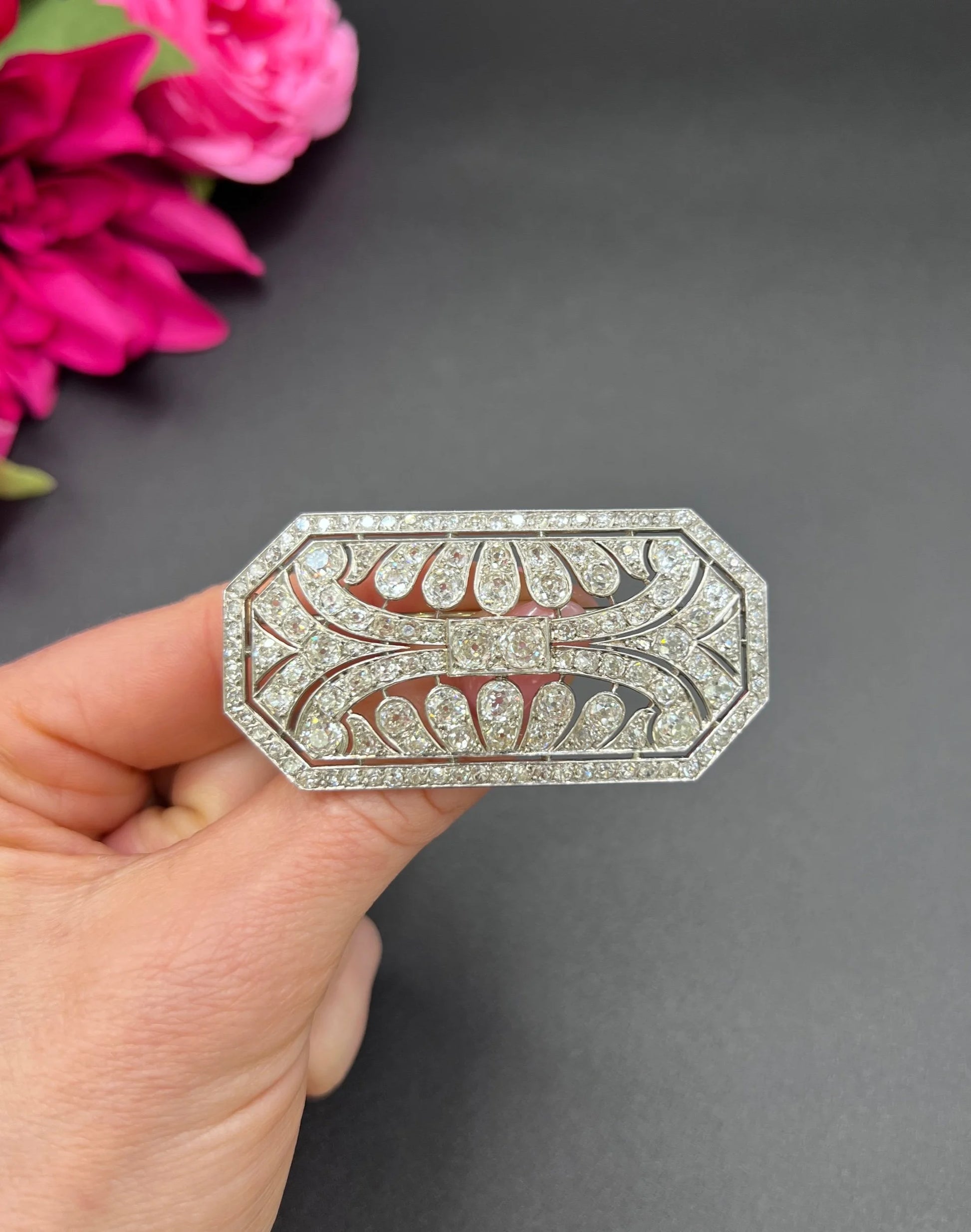 Antique Platinum, Edwardian era 10 Carat Diamond Openwork Brooch