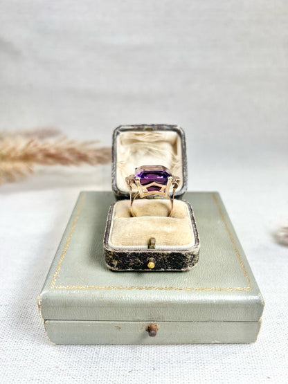 Vintage 14 Carat Yellow Gold Large Amethyst Cocktail Ring, Circa 1940