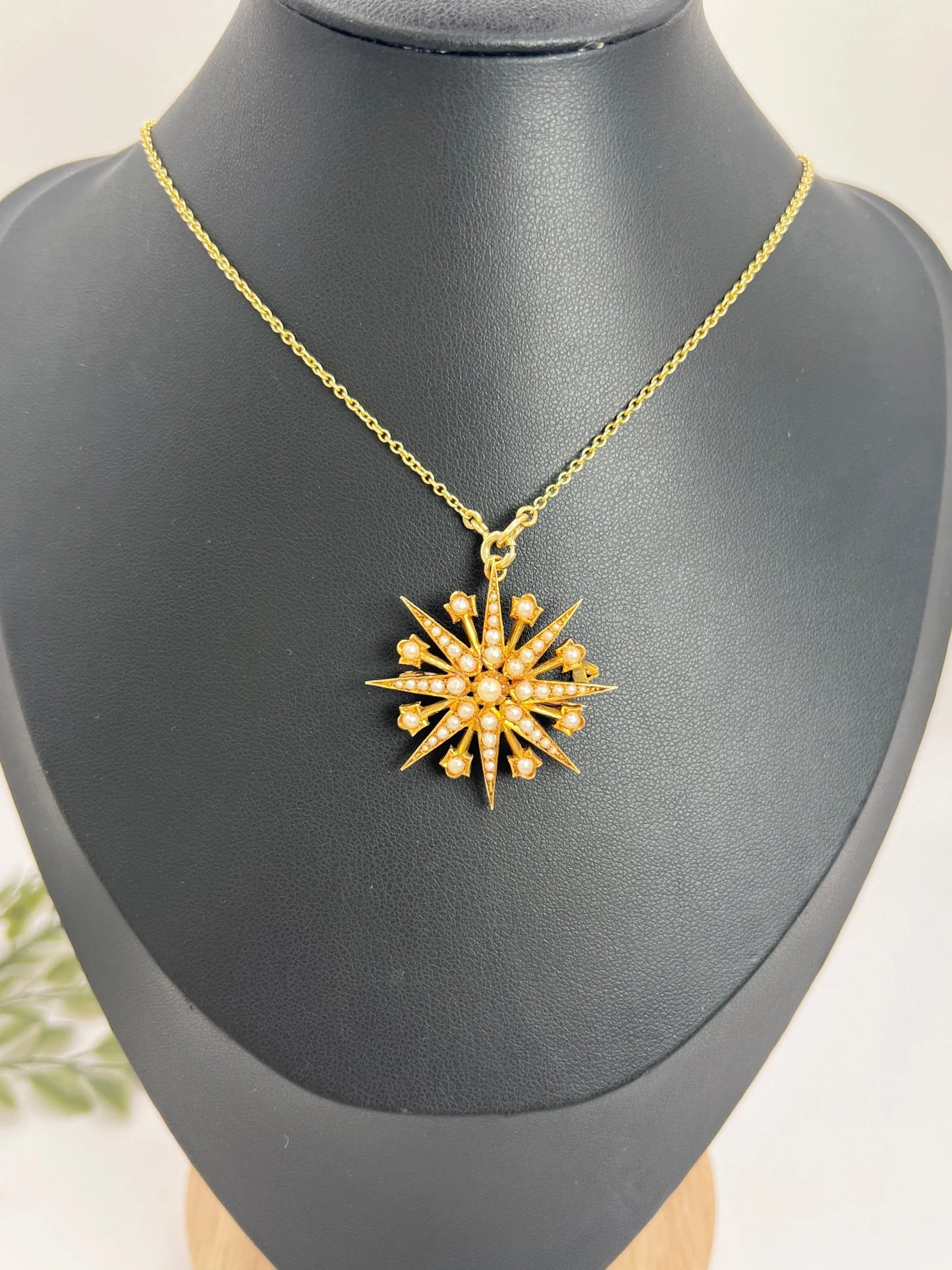 Antique 15 ct Yellow Gold, Edwardian Seed Pearl Star Pendant/Brooch
