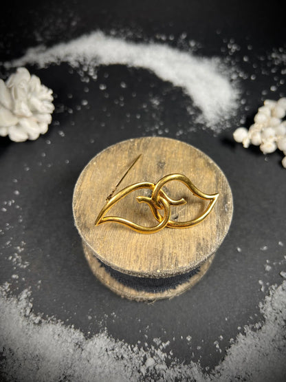 Tiffany & Co. Vintage 18 Carat Yellow Gold Double Heart Brooch