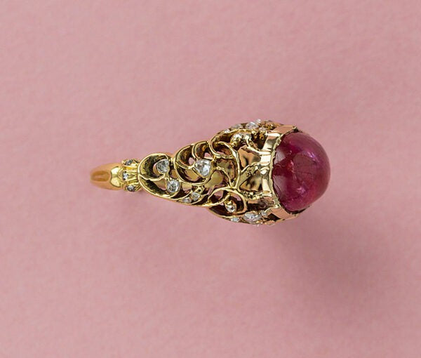 Decorative 4.7ct Burma Pink Sapphire and Diamond Ring, with Certificate