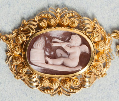 Antique Georgian Amor Cameo and 15ct Gold Necklace, c.1820-1830