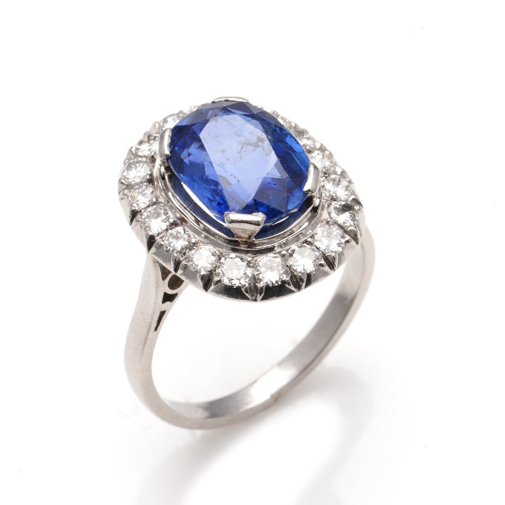 Art Deco 2ct Oval Sapphire and Diamond Cluster Ring in Platinum
