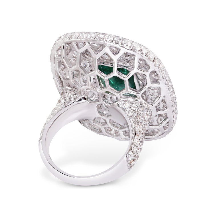 Zambian Emerald and Diamond Dress Ring, 12.09 carat total, 18ct Gold