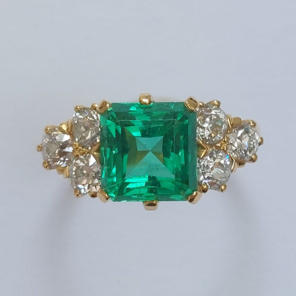 4.70ct Zambian Emerald and Diamond Ring