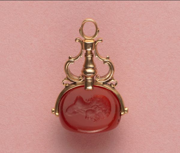 18th Century Carnelian Intaglio and 18ct Gold Triple Seal