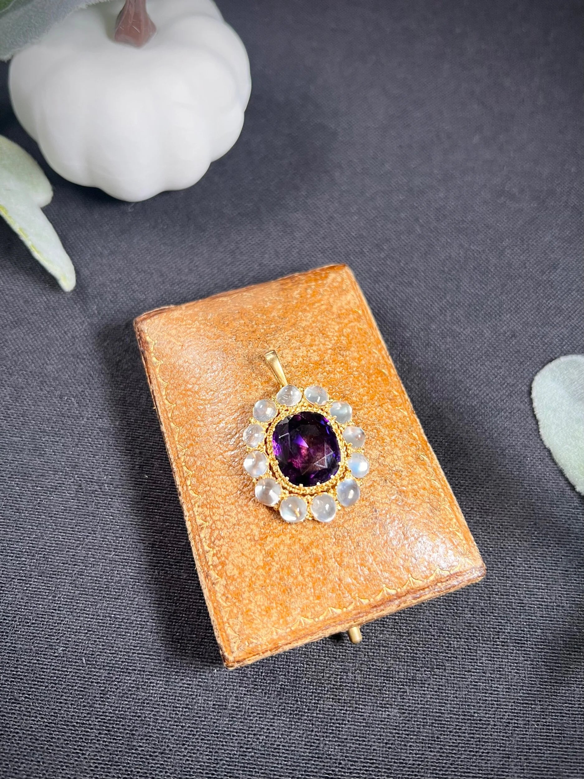 Antique 15t Yellow Gold Victorian Amethyst & Moonstone Pendant