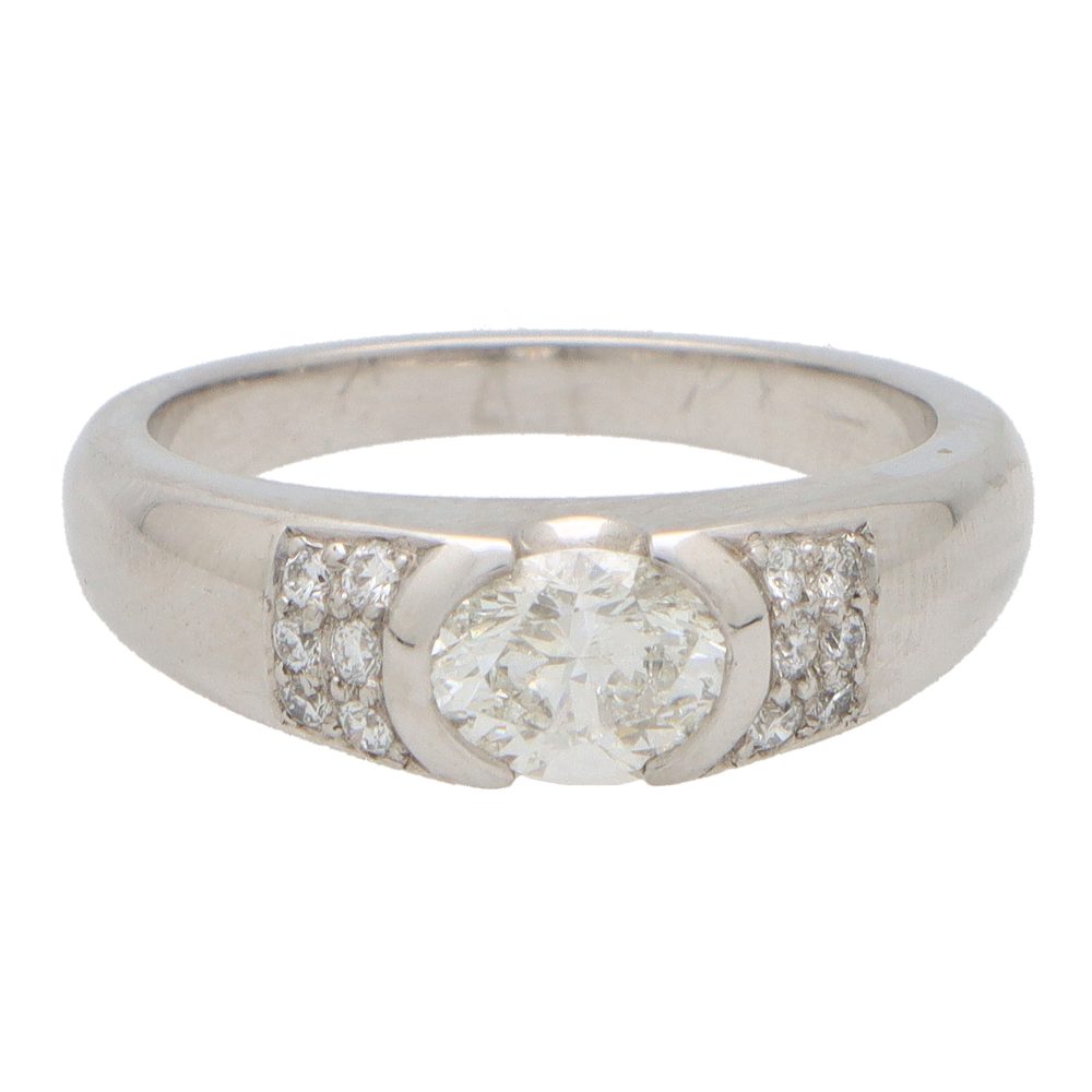 Contemporary 0.74ct Oval Diamond Ring