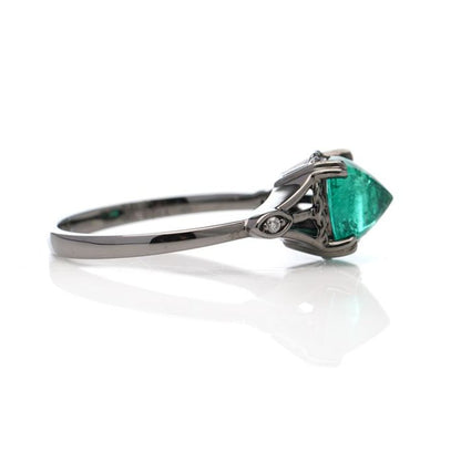 1.34ct Pyramidal Cabochon Cut Emerald Ring