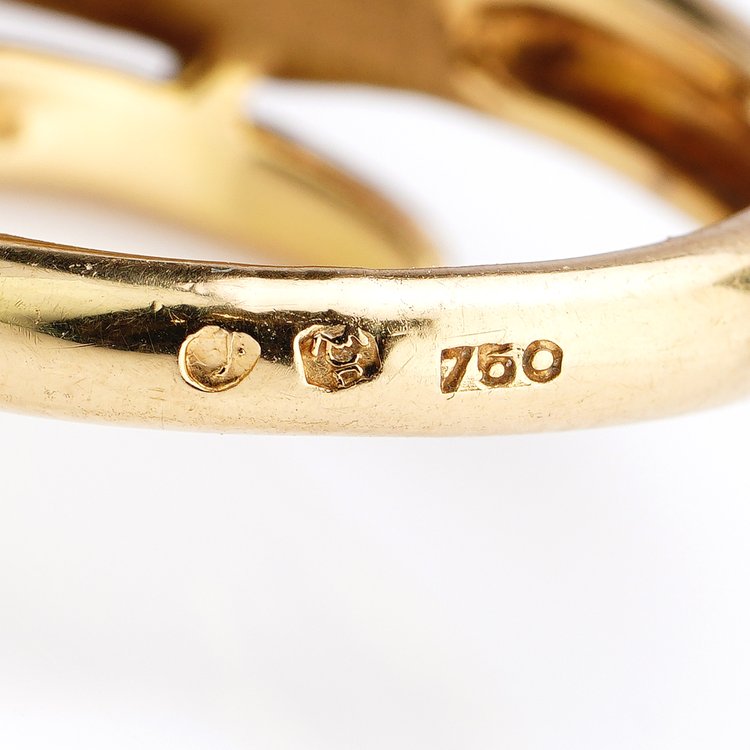 Carrera y Carrera for Cellini 18ct Gold Hand Ring with Diamond Dice