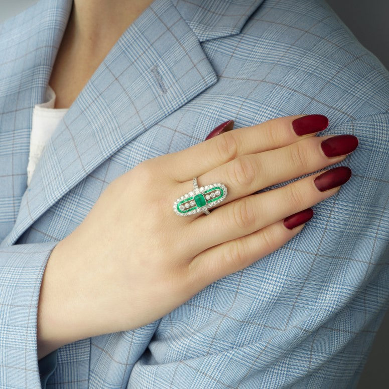 Vintage Art Deco Style Emerald and Diamond Cluster Plaque Ring