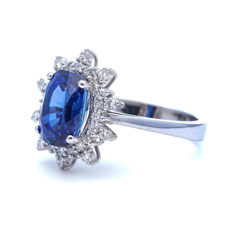 1.80ct Sapphire and Diamond Oval Cluster Ring in 18ct White Gold