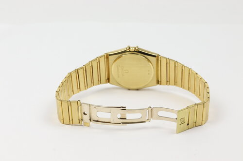 Omega Constellation Day Date 18ct Yellow Gold 33mm Quartz Watch, white dial with weekday and date sub-dials, 18ct bracelet with push-button clasp.