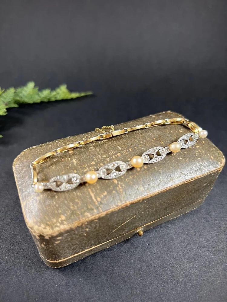 Antique Diamond And Pearl Bracelet In 18 Carat Yellow Gold And Platinum