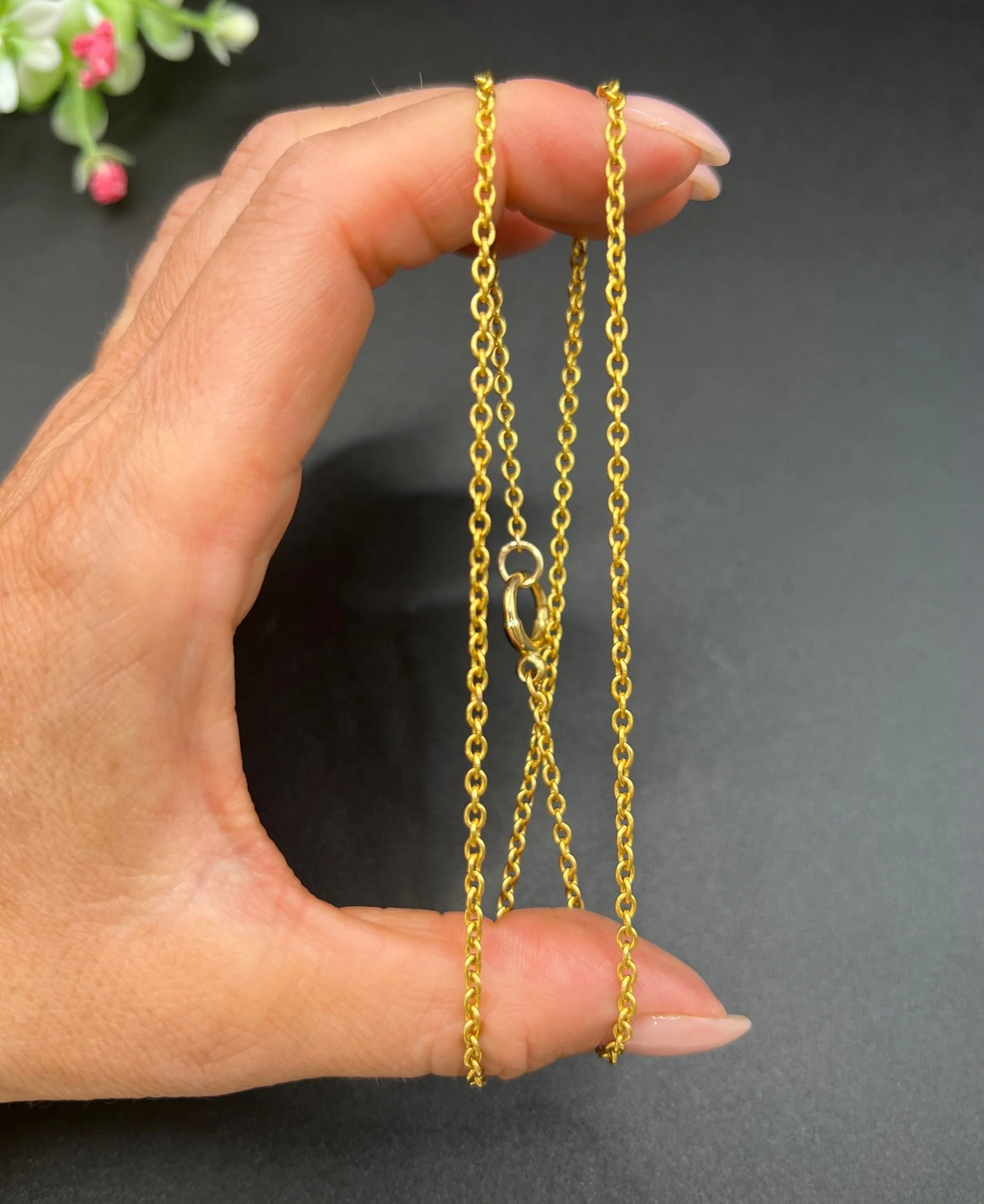 Victorian 15 Carat Yellow Gold 20 Inch Thick Trace Link Chain Necklace, Circa 1890