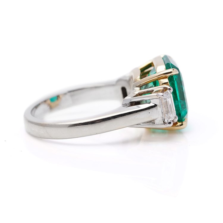 5.82ct Natural Colombian Emerald and Diamond Ring