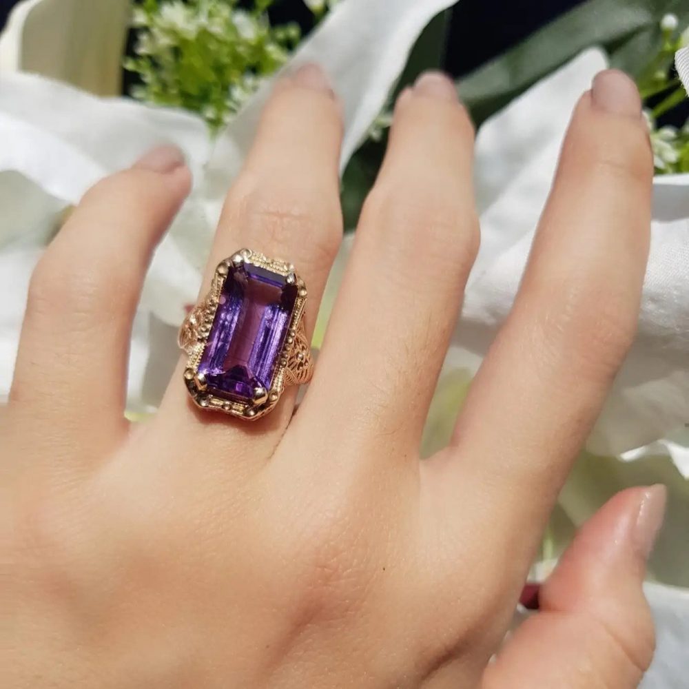 9ct Emerald Cut Amethyst and Yellow Gold Filigree Dress Ring