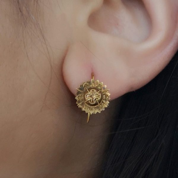 Antique Victorian Etruscan Style Gold Brooch and Earrings Suite, Circa 1875