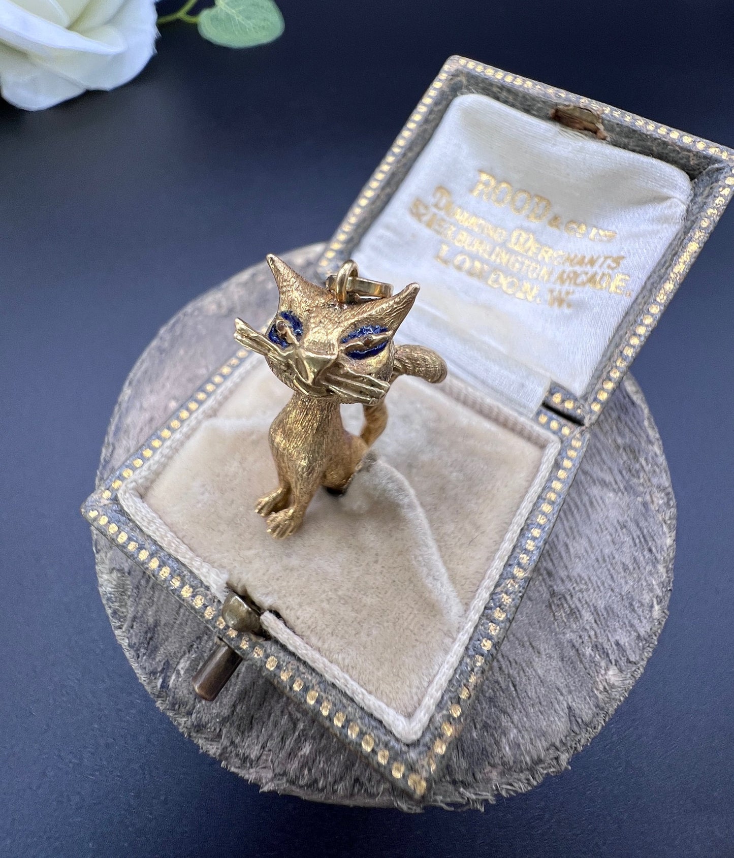 Antique 18 ct Yellow Gold, Edwardian Cat Pendant