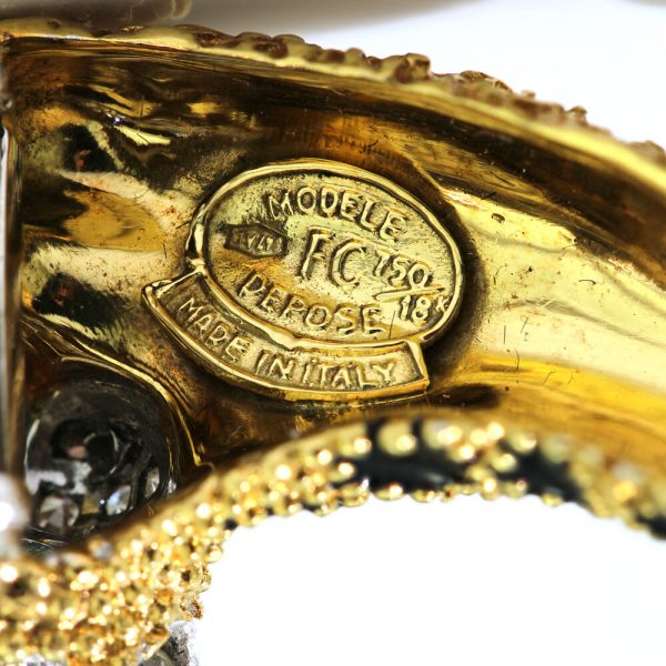 Italian Vintage Gold and Enamel Leopard Brooch with Emeralds and Diamonds, Circa 1960s by Pierino Frascarolo