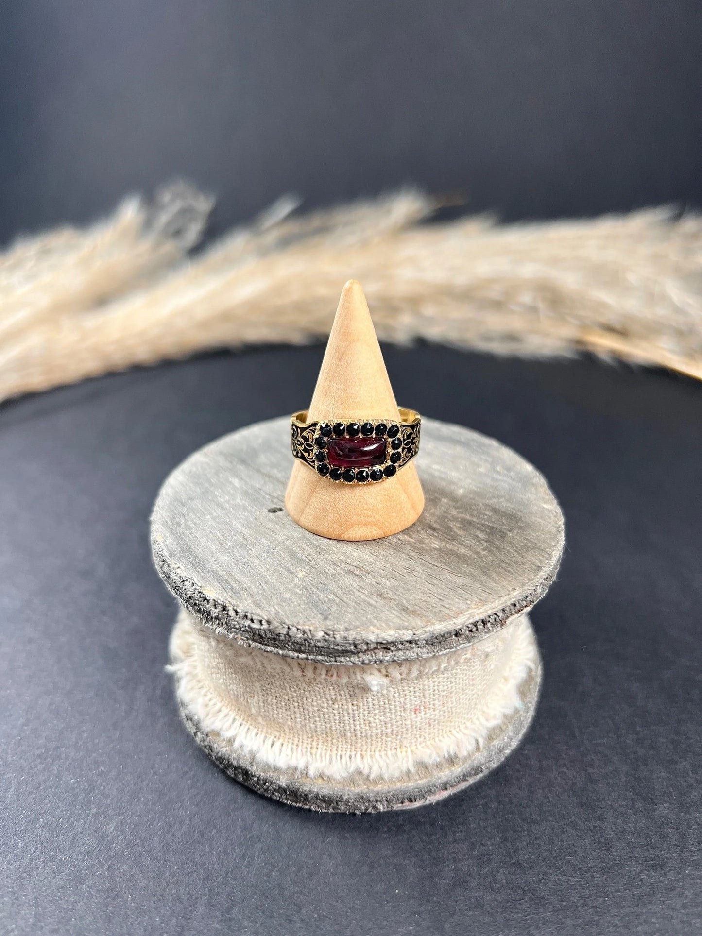 Antique 15 ct Gold, Georgian Onyx, Garnet And Enamel Mourning Ring