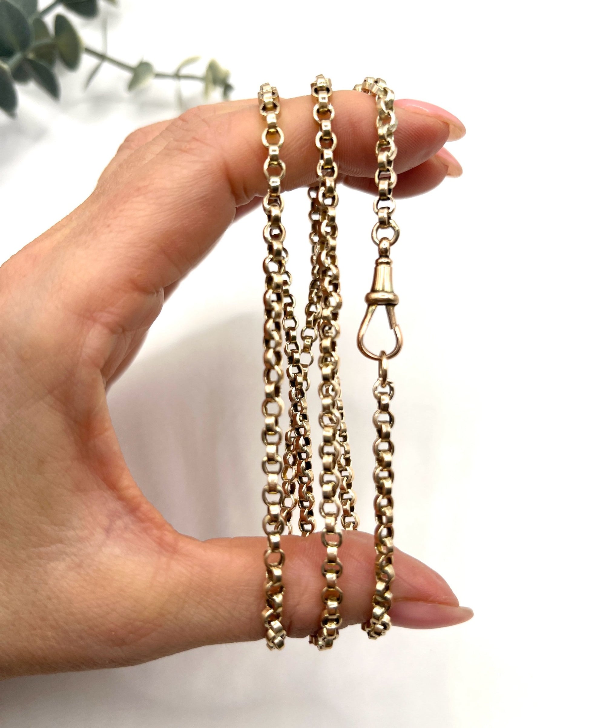 Antique 9 Carat Rose Gold 28 Inch Rolo Link Chain with Swivel Clasp, Circa 1900