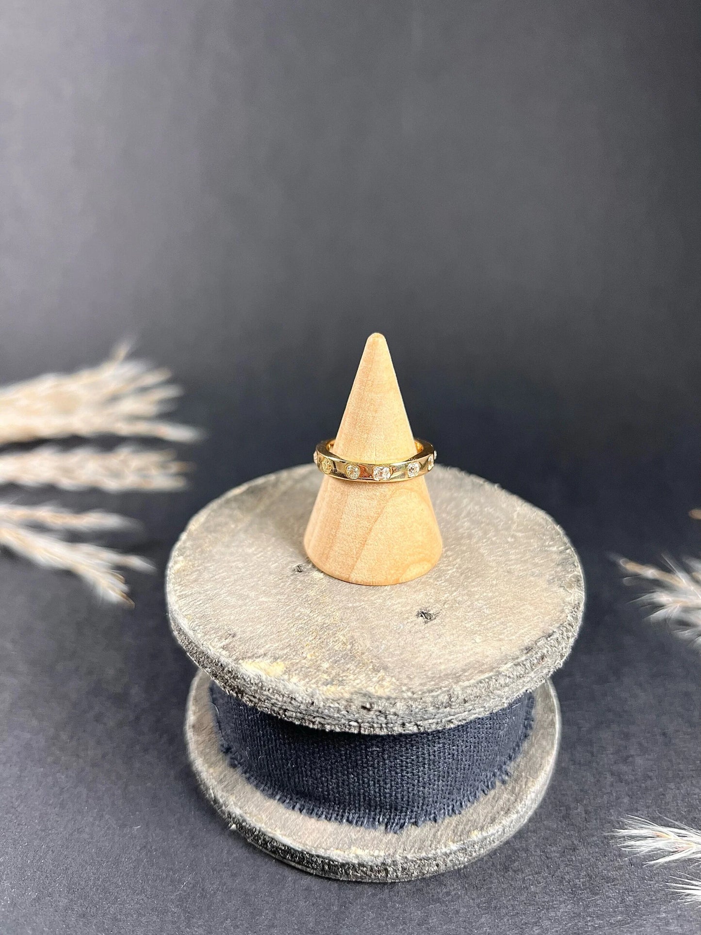 18 Carat Yellow Gold Cushion and Round Cut Diamond Band Ring, 1.20 Carats