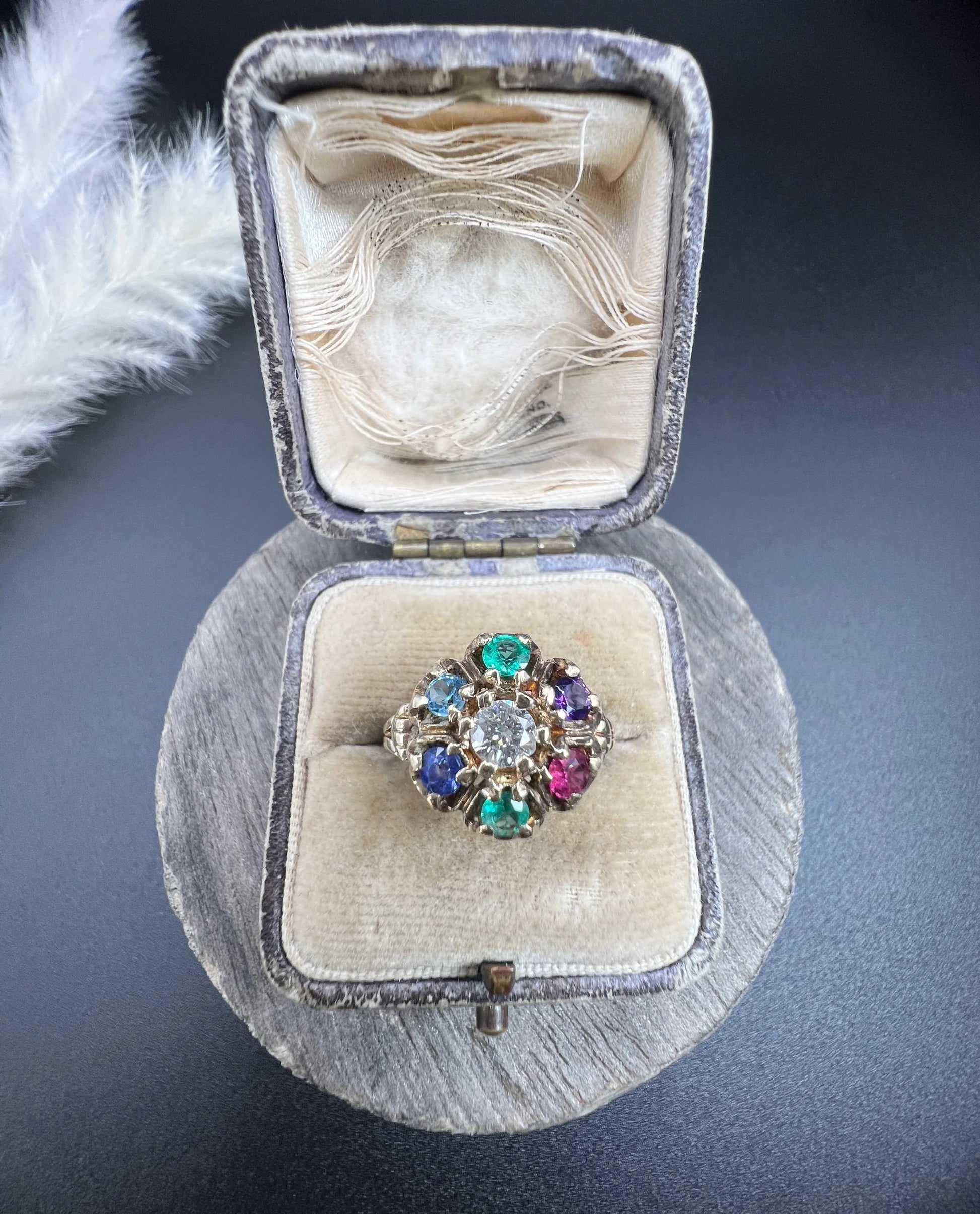 Vintage gold gemstone daisy cluster ring