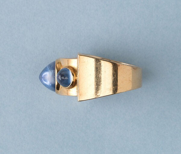 Retro 1940s Cabochon Sapphire Three Stone Ring, 4.00 carat total