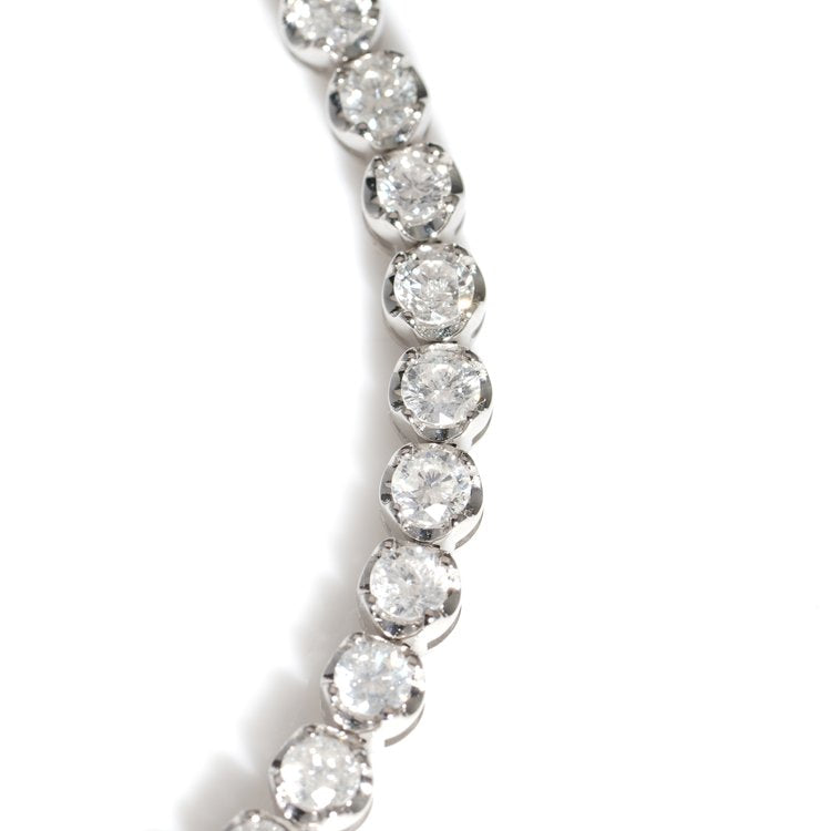 3ct Diamond Tennis Bracelet in 18ct White Gold, set with 48 round brilliant-cut diamonds totalling 3 carats