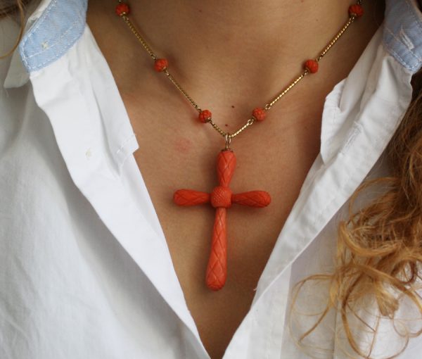 Antique Georgian Carved Coral Cross and Chain Necklace; with geometrical kite shaped and pine shaped decorations, on gold chain with carved coral beads