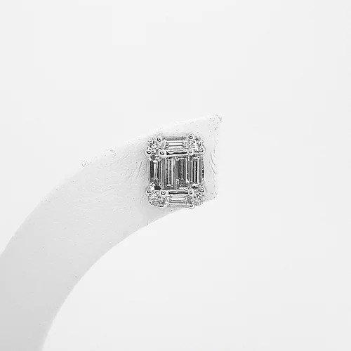 Baguette Cut Diamond Stud Earrings in 18ct White Gold, 0.77 carats
