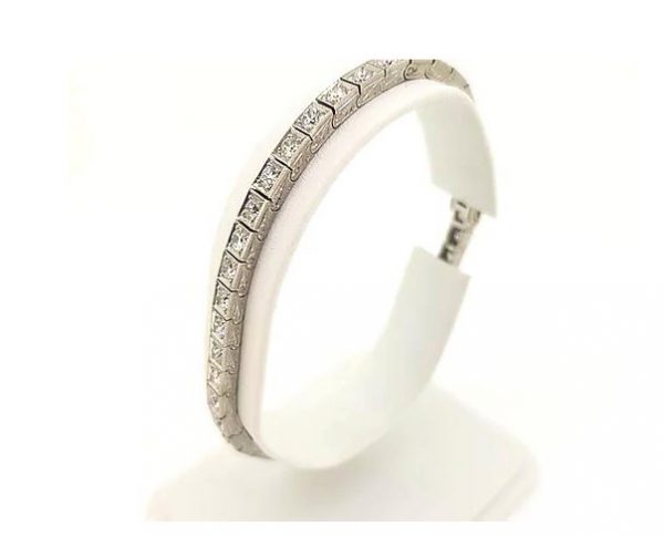 Antique Edwardian Diamond and Platinum Line Bracelet, 5.00 carat total