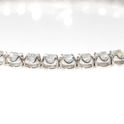 3ct Diamond Tennis Bracelet in 18ct White Gold, set with 48 round brilliant-cut diamonds totalling 3 carats