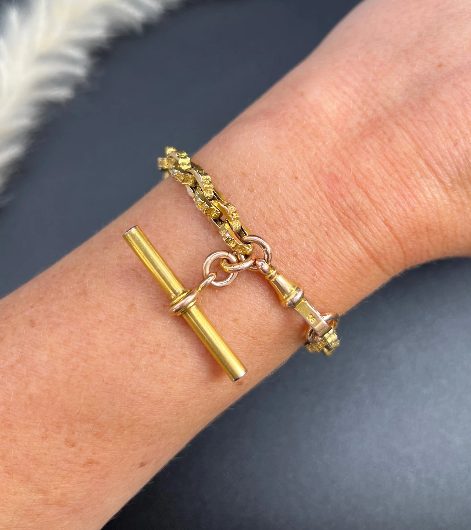 Victorian 9 Carat Yellow Gold Fancy Link Albert Bracelet with Swivel Clasp and T-bar