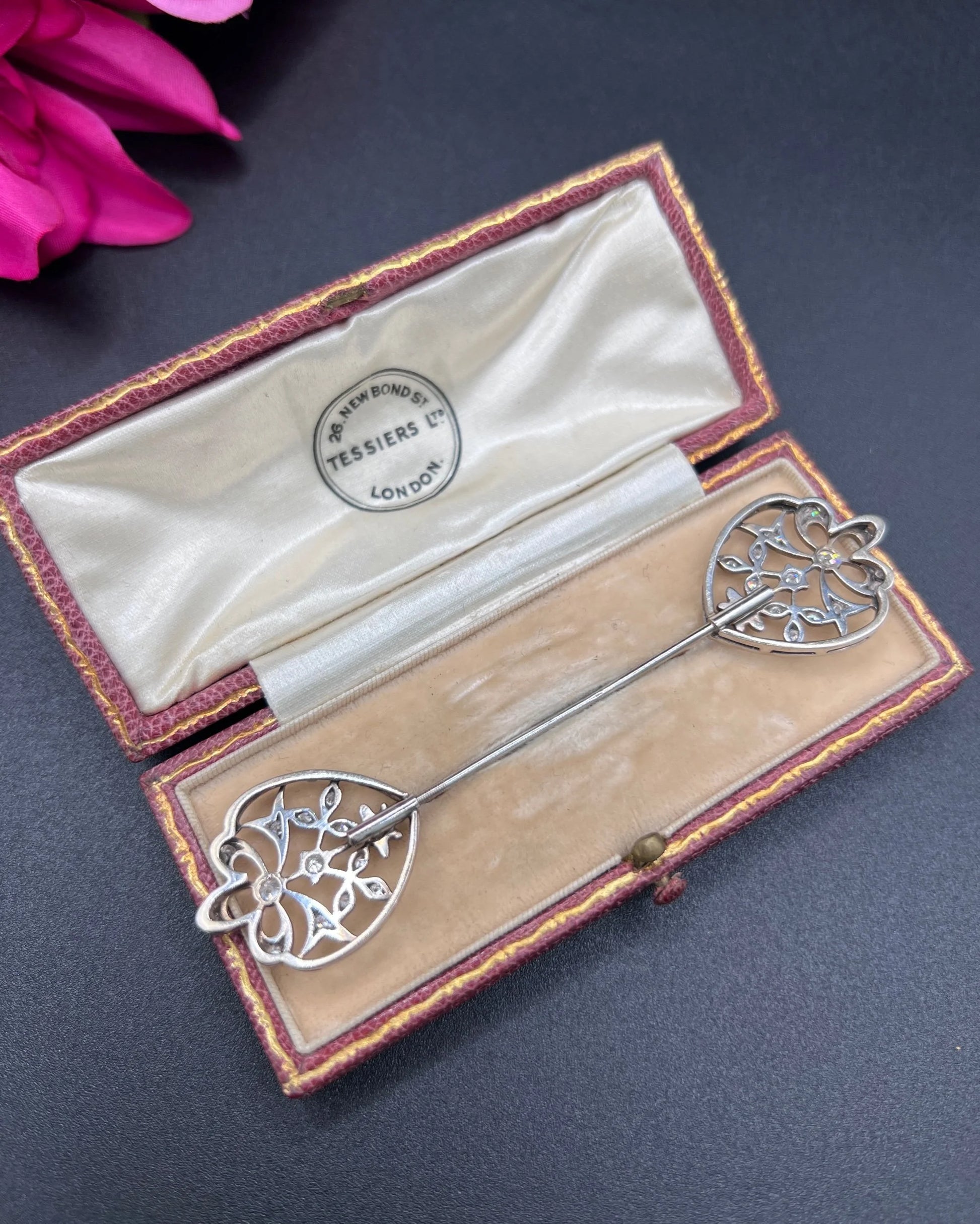 Antique 18ct White Gold, Edwardian Diamond Jabot Pin