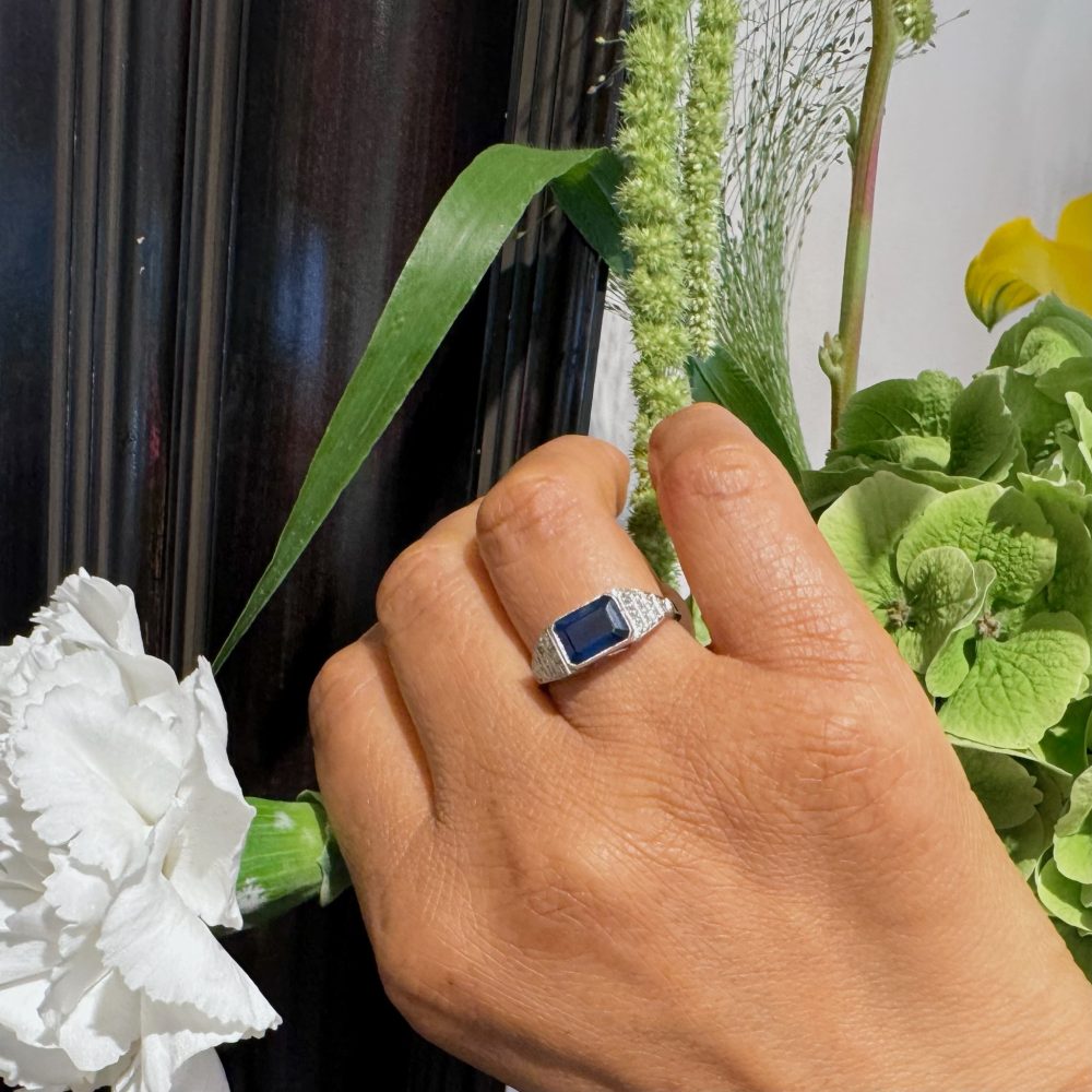 Vintage 1.94 Carat Sapphire And Diamond Ring In Platinum