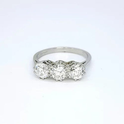 Three stone diamond engagement ring, 1.51 carat total, in 18ct white gold