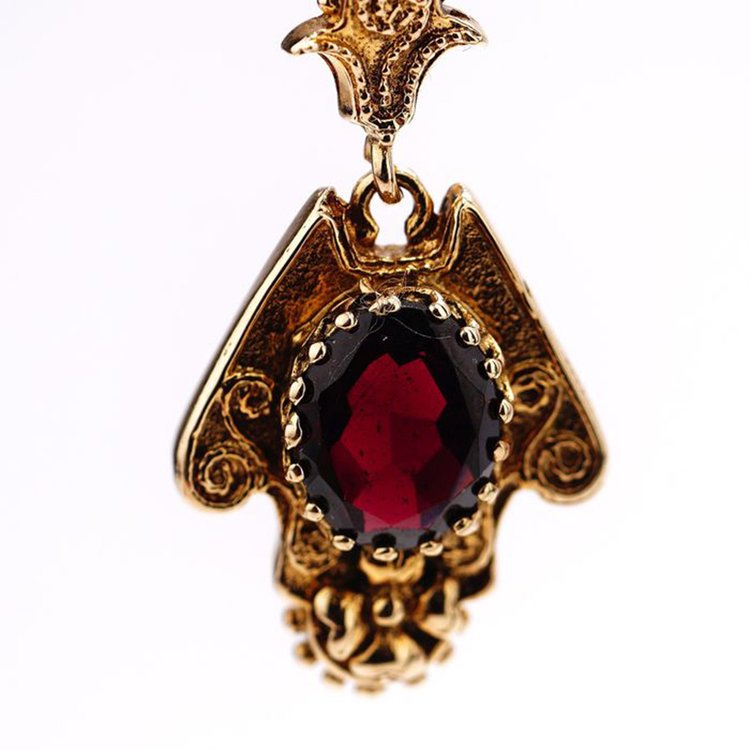 Vintage 3ct Garnet and Gold Drop Earrings