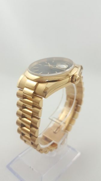 Rolex Day Date 118208 18ct Yellow Gold 36mm Automatic Watch on an 18ct yellow gold President bracelet. Circa 2000-2001, in mint condition, comes with Rolex box