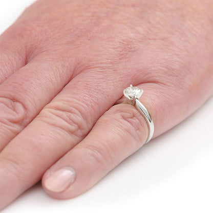 0.85ct Diamond Solitaire Engagement Ring in Platinum