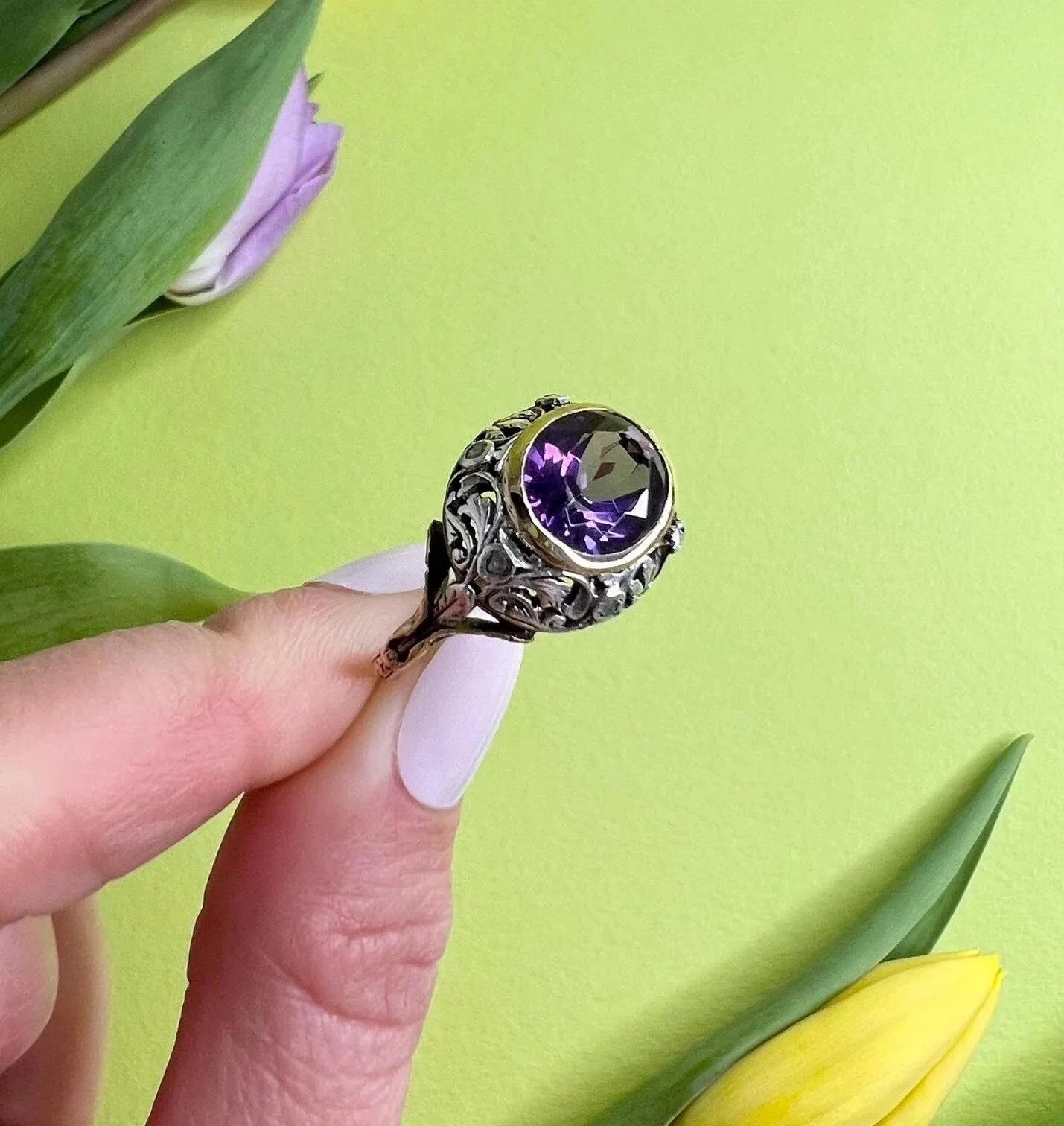 Antique 18 Carat Yellow and White Gold Oval Amethyst and Diamond Ring