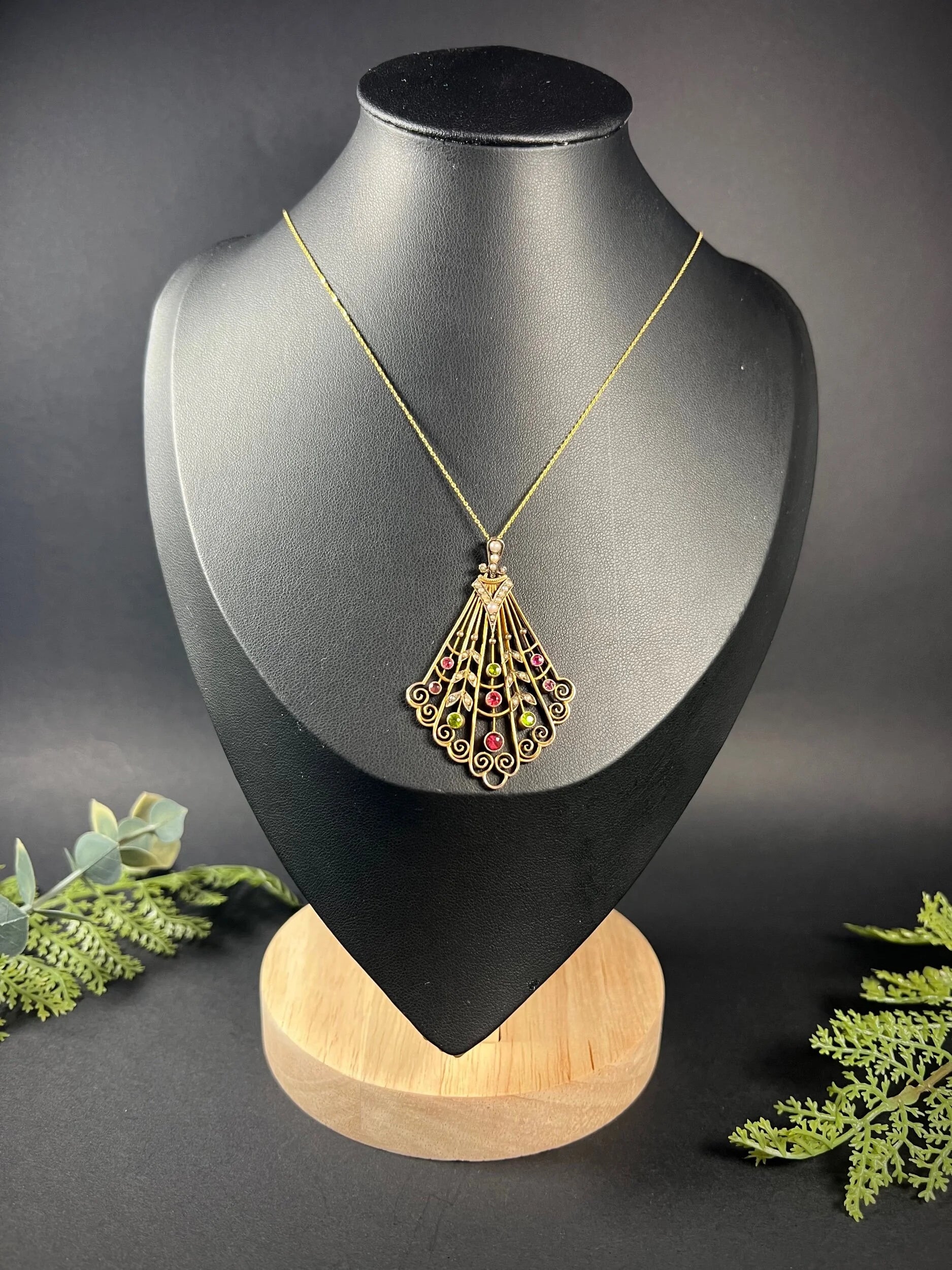 Antique 9 ct Gold Edwardian Suffragette Fan Pendant