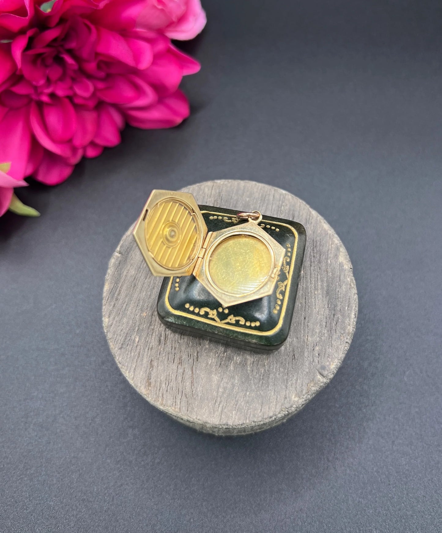 Antique 15ct Yellow Gold, Edwardian era White Enamel Hexagonal Locket