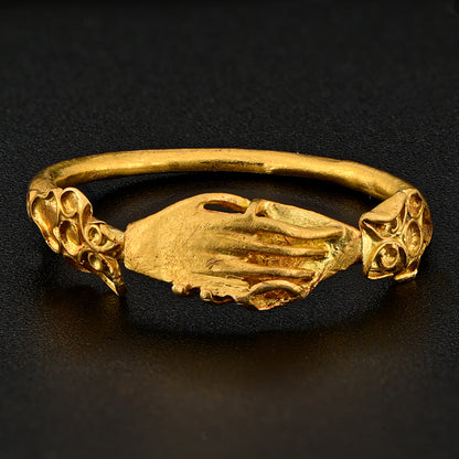 Rare Antique 14th 15th Century High Carat 22ct 24ct Gold Fede Ring, Interlocking Hands, from a private Italian collection