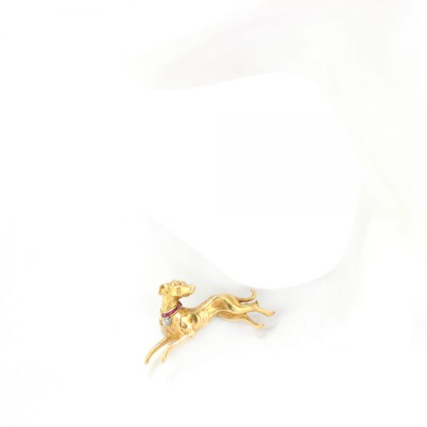Antique Victorian 18ct Yellow Gold Dog Brooch with Diamond and Ruby decorated Collar, 19th century Circa 1860s